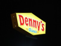 Denny's Diner in Dallas, Texas -- Photo by Andreas Praefcke