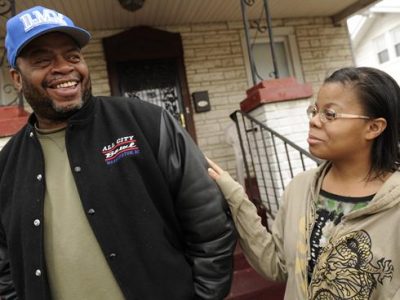 Marvin Tucker raised questions about high test scores of daughter Marlana, right, now 16, that showed math proficiency despite her struggle with the basics when she attended D.C.'s Noyes. (Photo by Jack Gruber, USA TODAY)