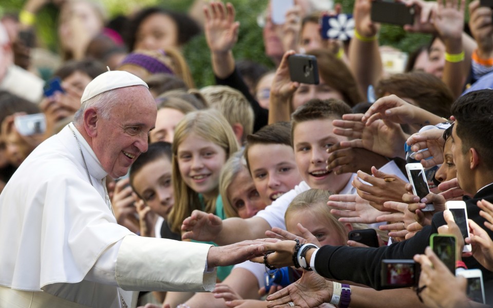 Pope Francis visits Common Core Catholic school as standards fight rages