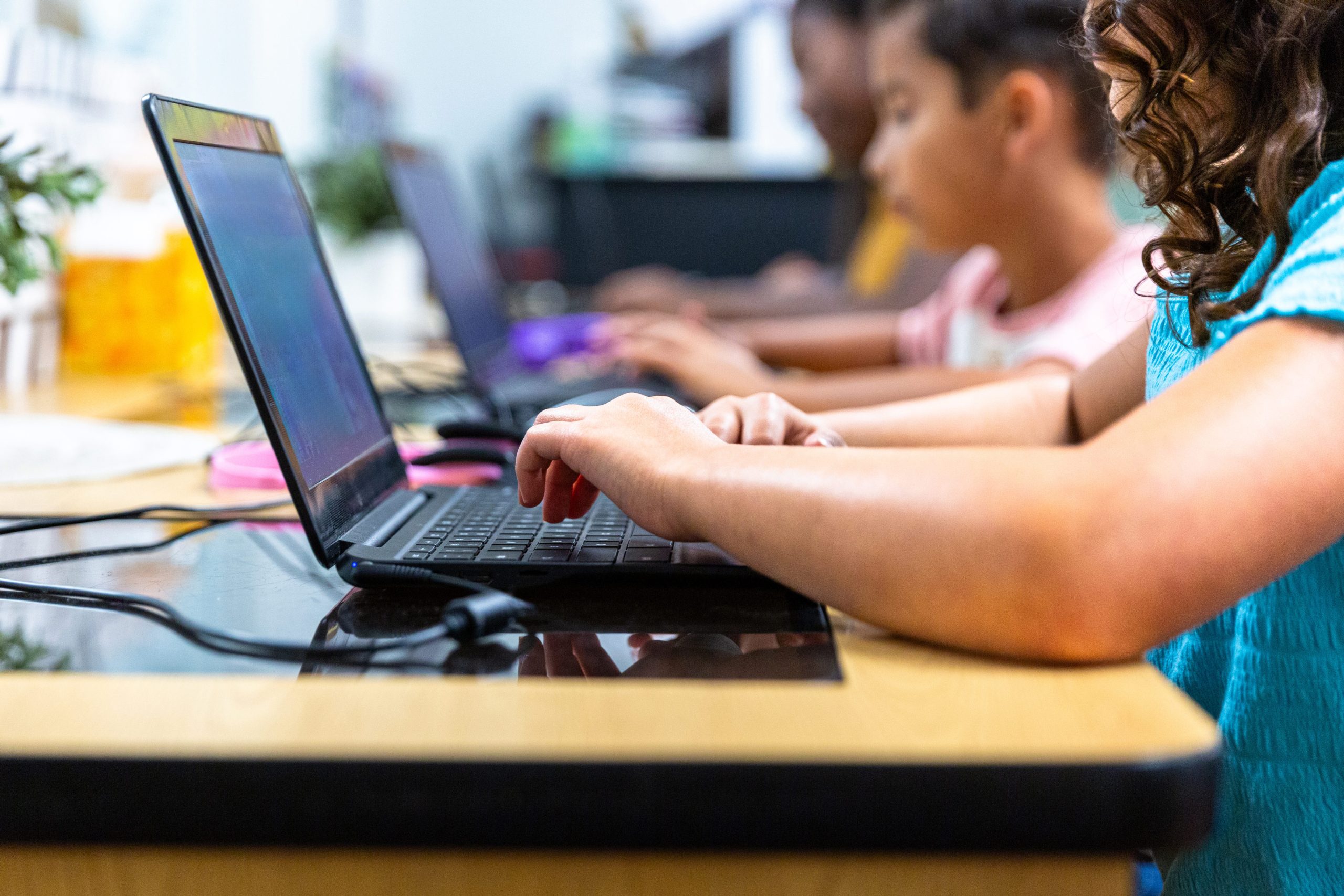39 meta-analyses, 39 positive findings: An audit finds serious flaws in research on AI in education 